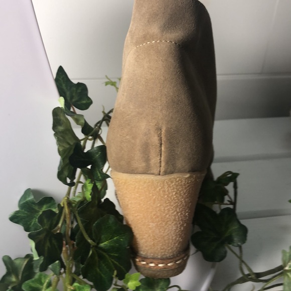 J.Crew Wedge. Size 9 - Picture 5 of 6